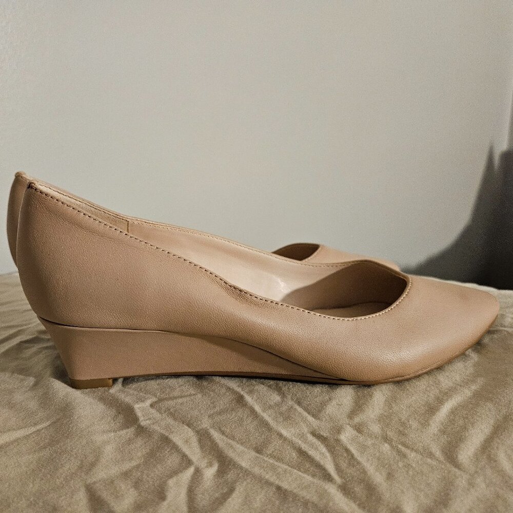 Tahari Elaine Wedge Pump